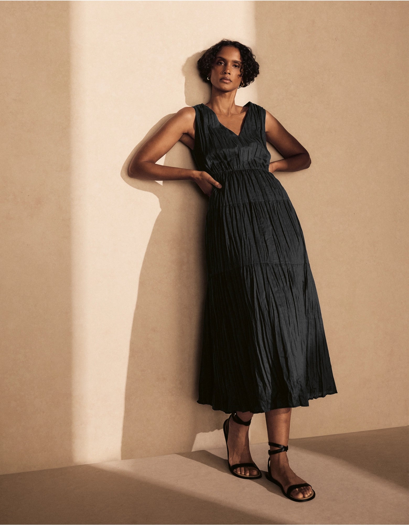 Linen Rich Crinkle Midi Dress - black